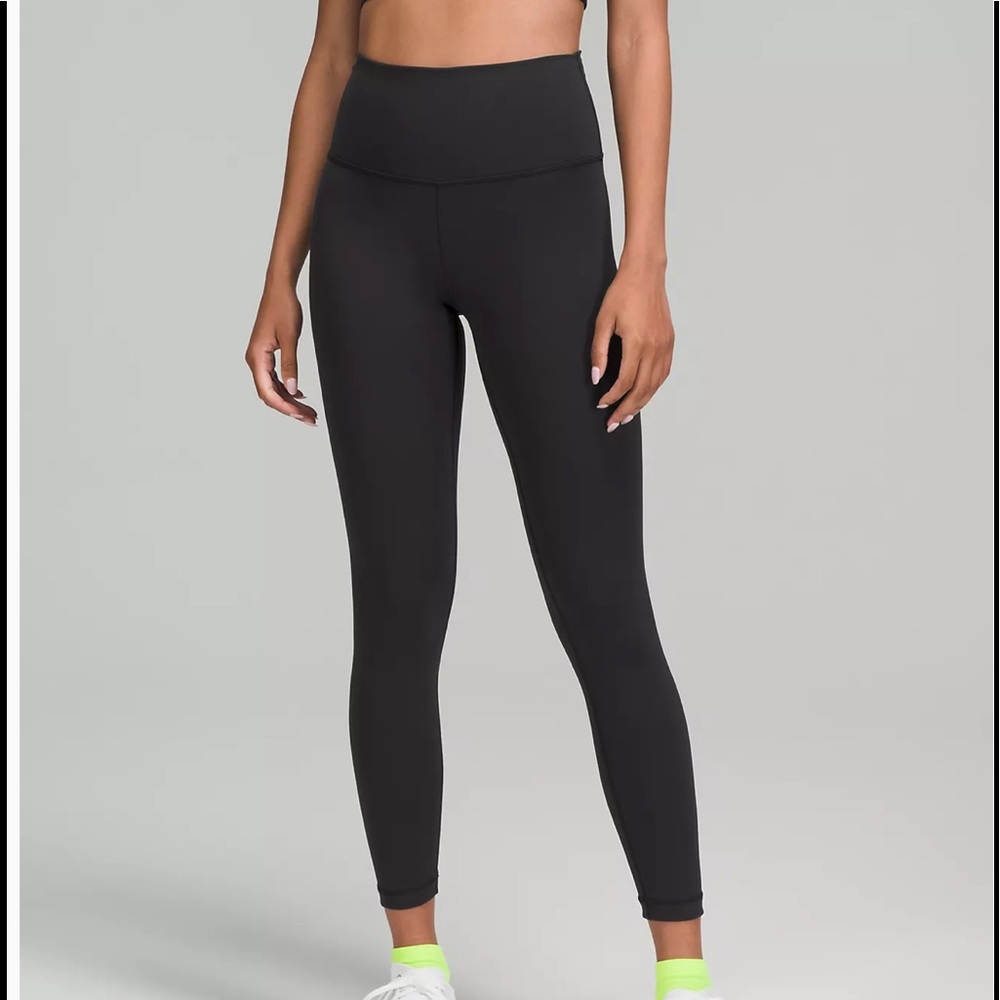 Lululemon Wunder Train 25 inch size 4 black leggings